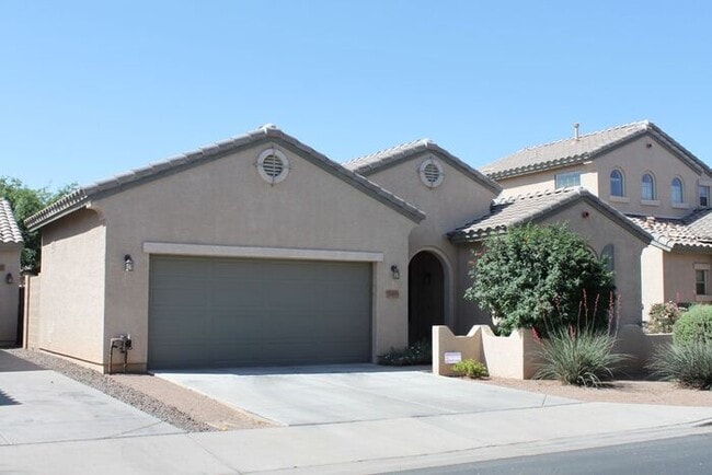 Building Photo - Great Queen Location-Indigo Trails Rental