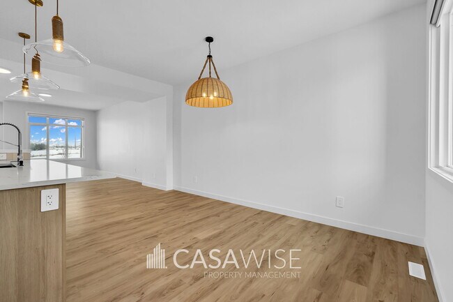 Photo - 203 Kinglet Blvd