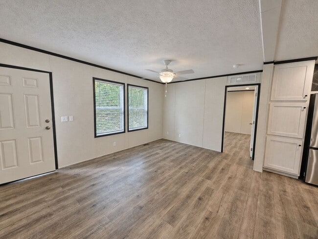 13 Hummingbird Dr