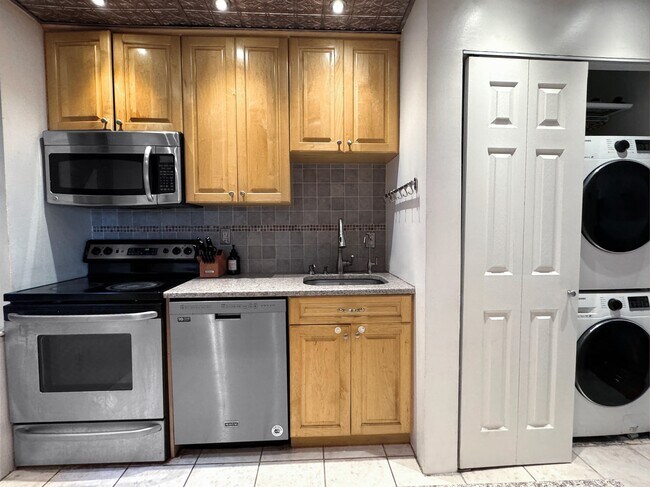 Photo - 258 Barrow St Unit 3D