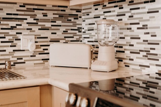 Photo - 400 Hobron Ln