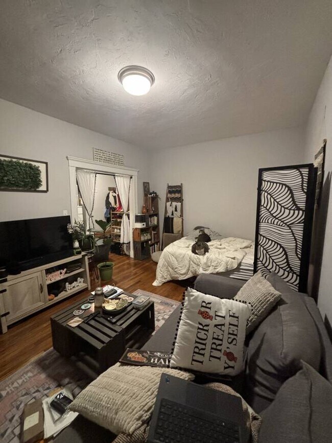 Photo - 4 Woodstock Ave