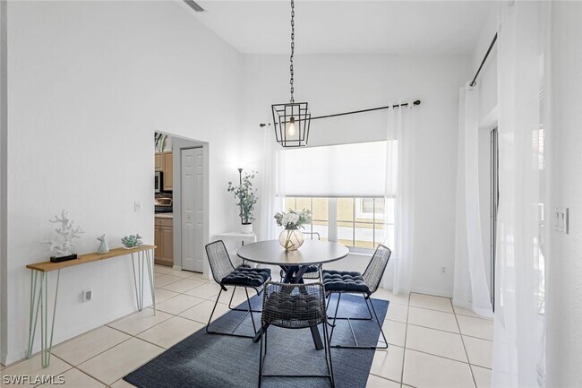 Photo - 5360 Andover Dr Unit 202
