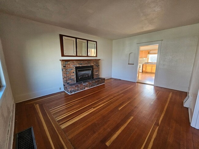 Photo - Spacious Home in the Slant Street Neighborhood