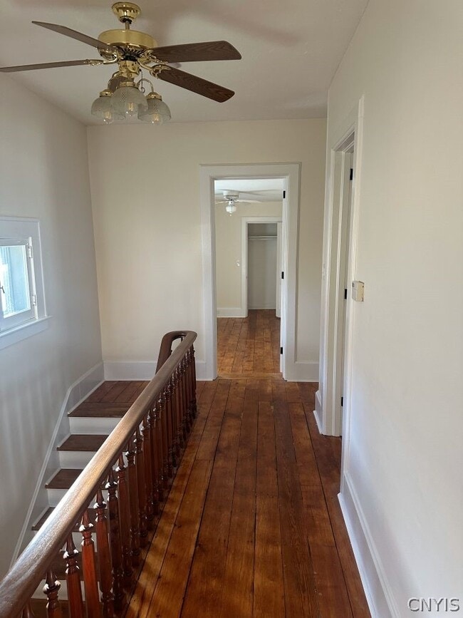 Photo - 206 E Genesee St