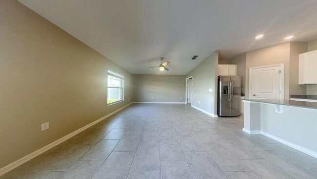Photo - 272 Bergamot Lp
