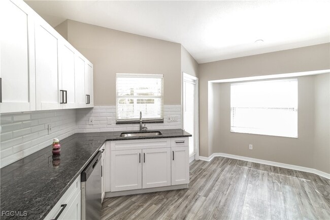 Photo - 1619 Geranium Ave