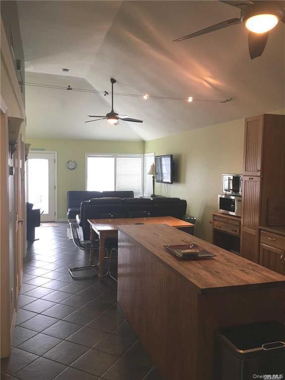 Photo - 86 Minnesota Ave Unit Upper