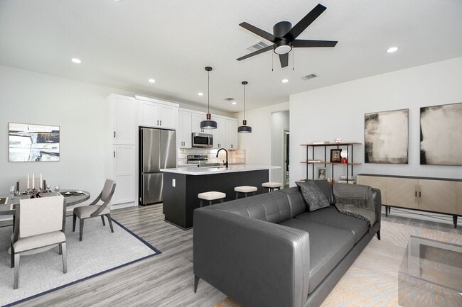 Photo - 9734 Pelsey St