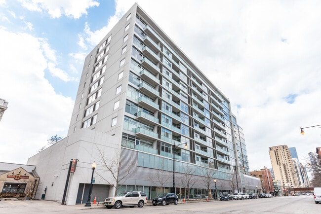 Building Photo - 1620 S Michigan Ave Unit 820 Rental