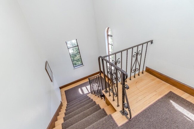 Photo - 1913 Geddes Ave