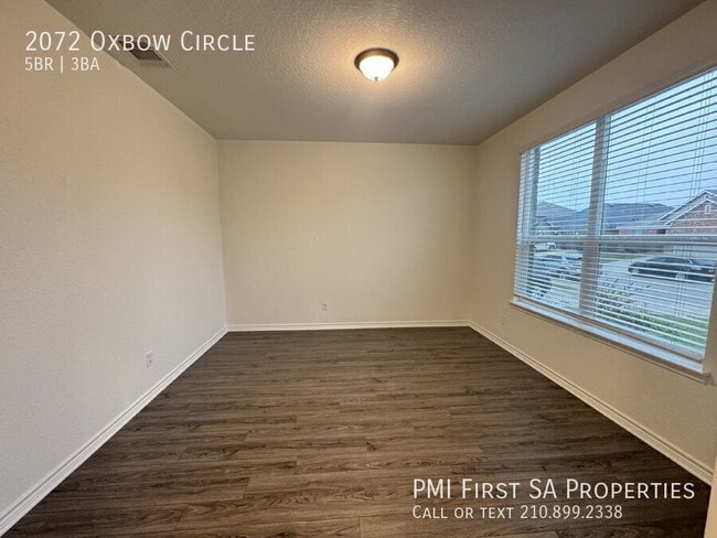 Photo - 2072 Oxbow Cir