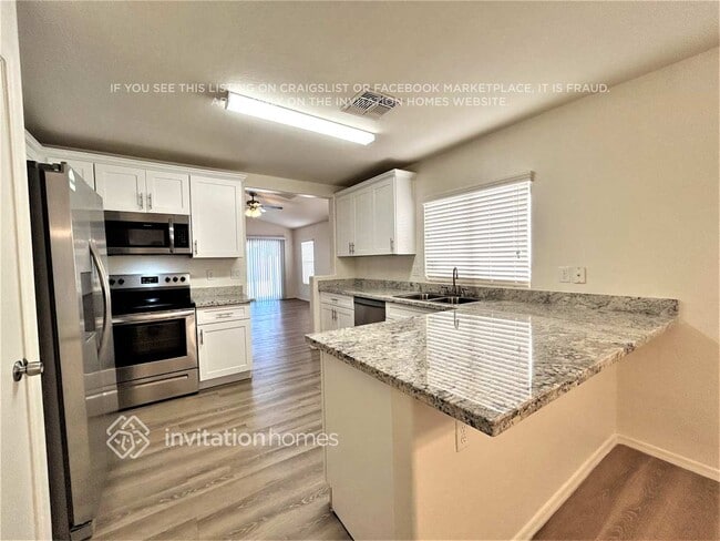 Photo - 12014 W Holly St