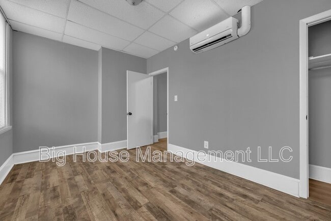 Photo - 339 E 25th St Unit 2