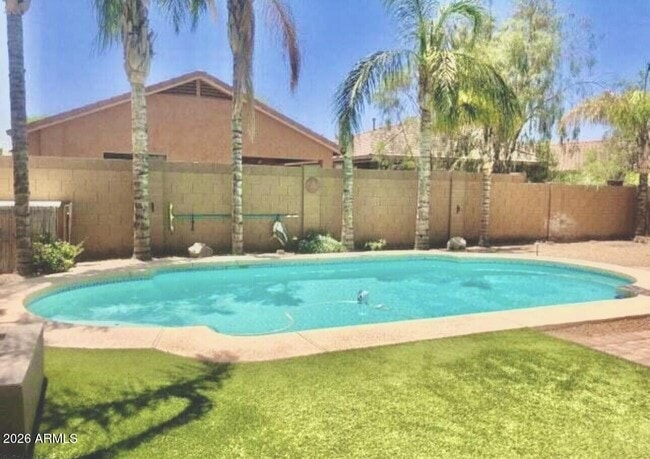 Building Photo - 2365 W Jasper Butte Dr