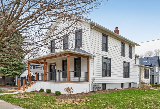 Building Photo - 305 W Exchange St Unit B