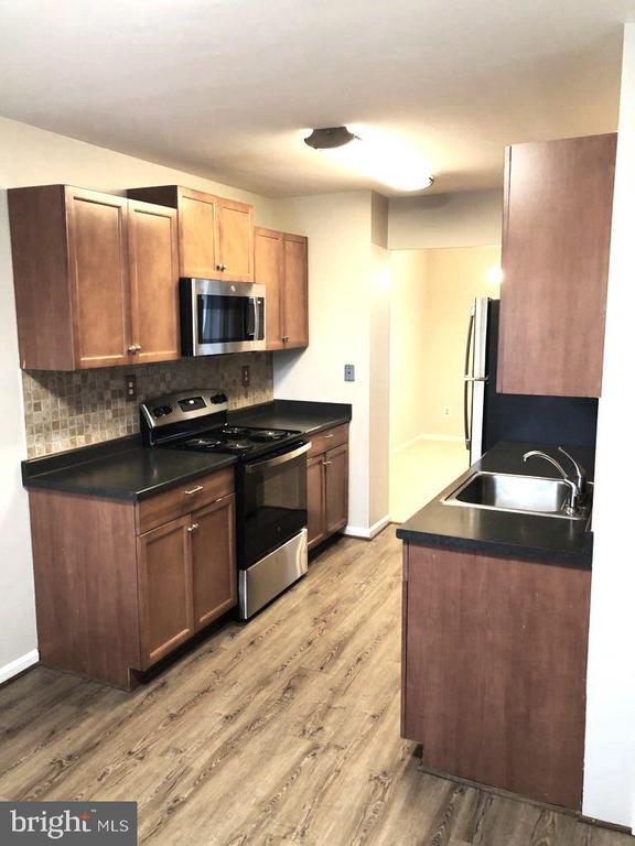 Photo - 8323 Stationhouse Ct