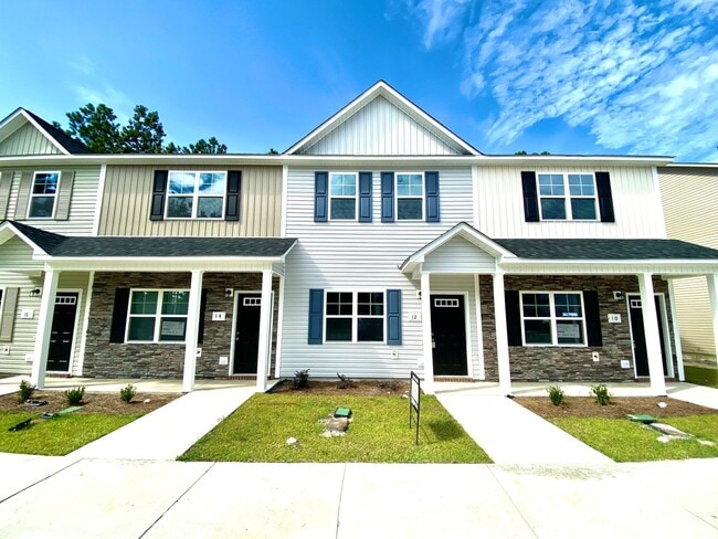 Photo - Well maintained Townhome in Piney Green!