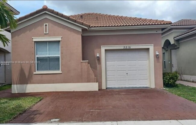 Building Photo - 2210 NE 37th Rd Rental