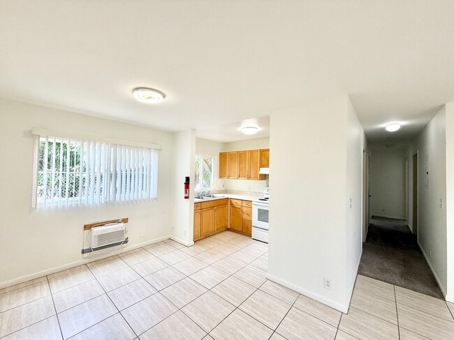 Photo - Huge 6br/3ba SF House with Solar Panels!