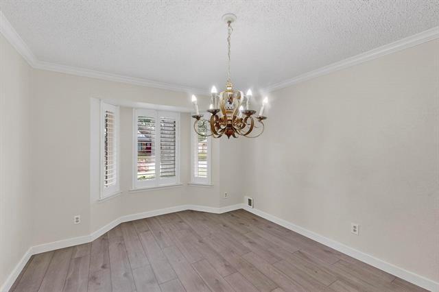 Photo - 1301 Warwick St