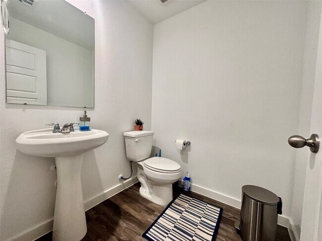 Photo - 1119 Fringed Bluestar Dr