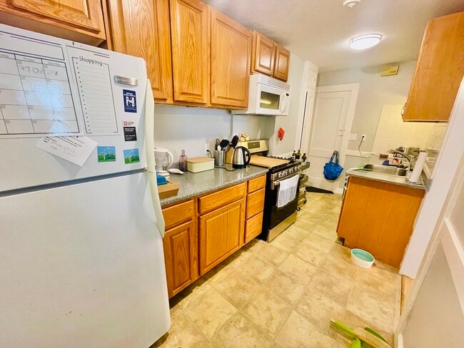 Photo - 22 Potomac St