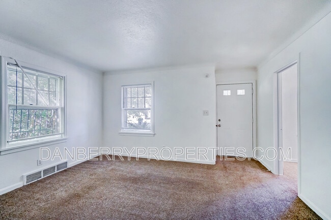 Photo - 1132 Brookley Blvd