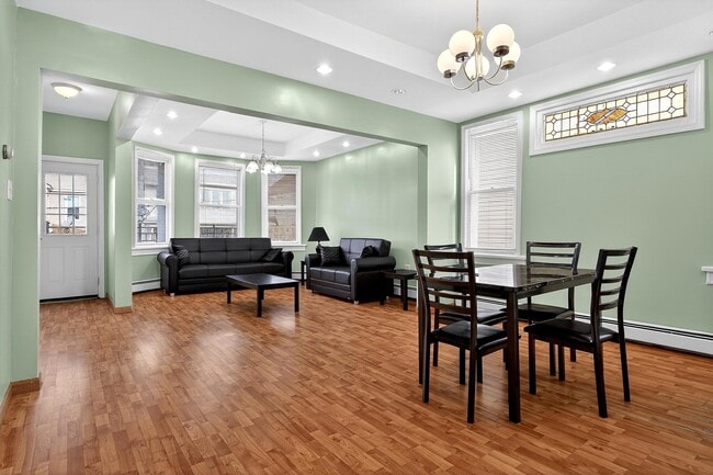 Photo - 281 Fulton Ave