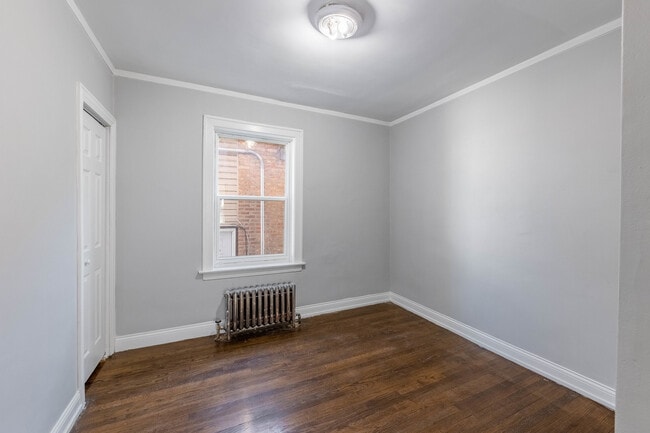 Photo - 6954 S Maplewood Ave Unit 1R