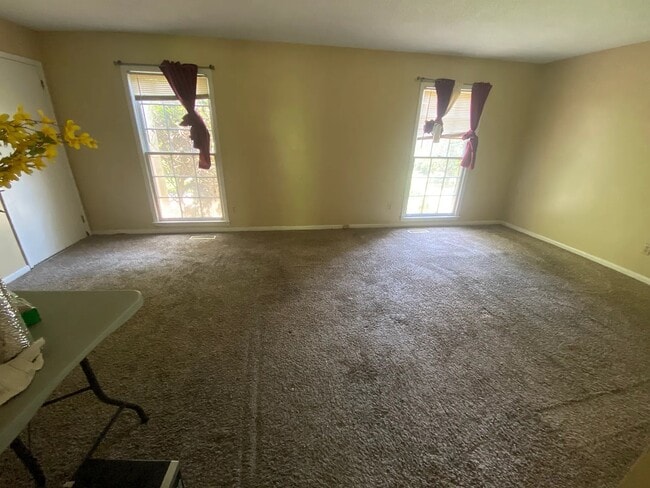 Photo - 1434 Al Seier Rd