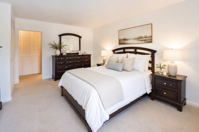Summit Pointe Apartment Homes