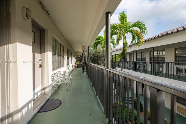 Photo - 974 Biarritz Dr Unit 15