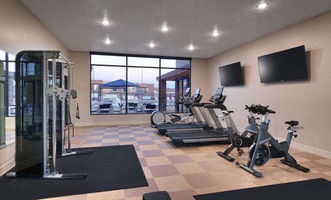 LIFESTYLE FITNESS CENTER - Coyote Creek