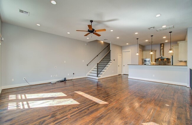 Photo - 517 Fowler St