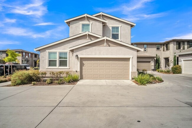 Photo - 2333 Aerostar Way