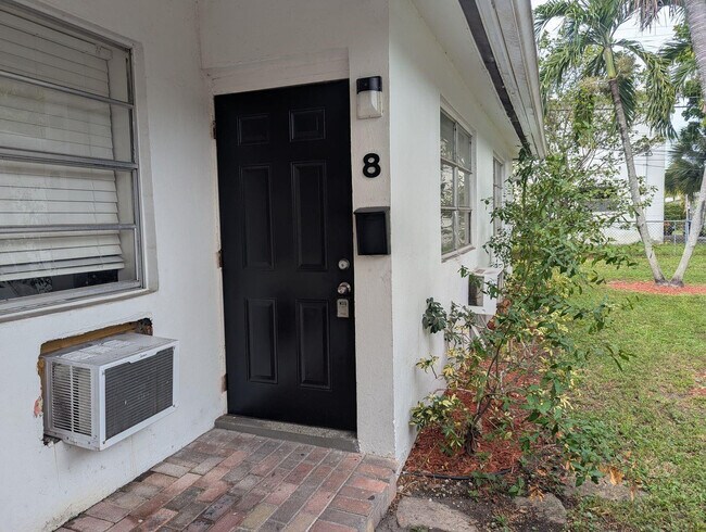 Photo - 107 SW 18th Ave Unit 8