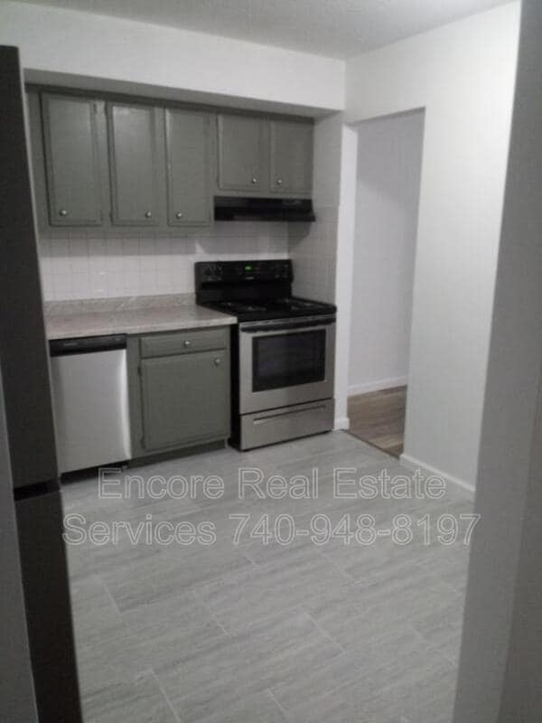 Photo - 1720 Oak Ct Unit apt a
