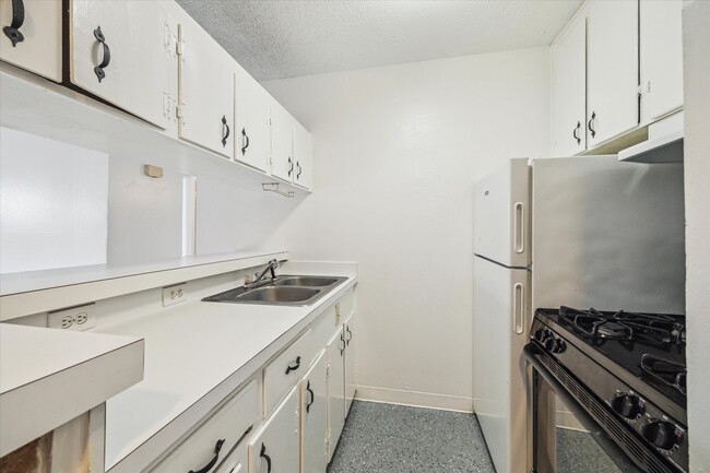 Building Photo - 3258 W Main St Unit 1 Rental