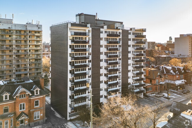 Photo - Saguenay Apartments