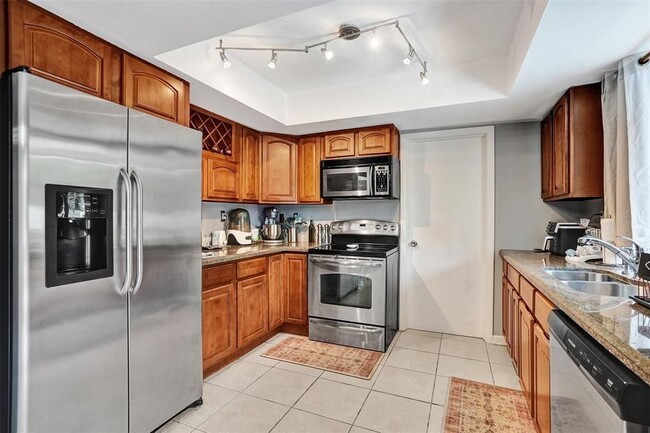 Building Photo - 6210 NE 21st Rd