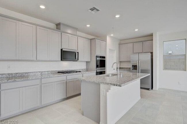 Photo - 1550 Rock Kestrel St