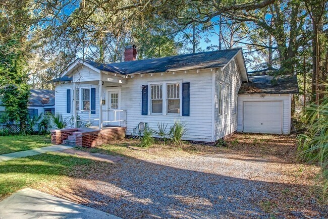 Photo - Beautiful Single Family house near downtow...
