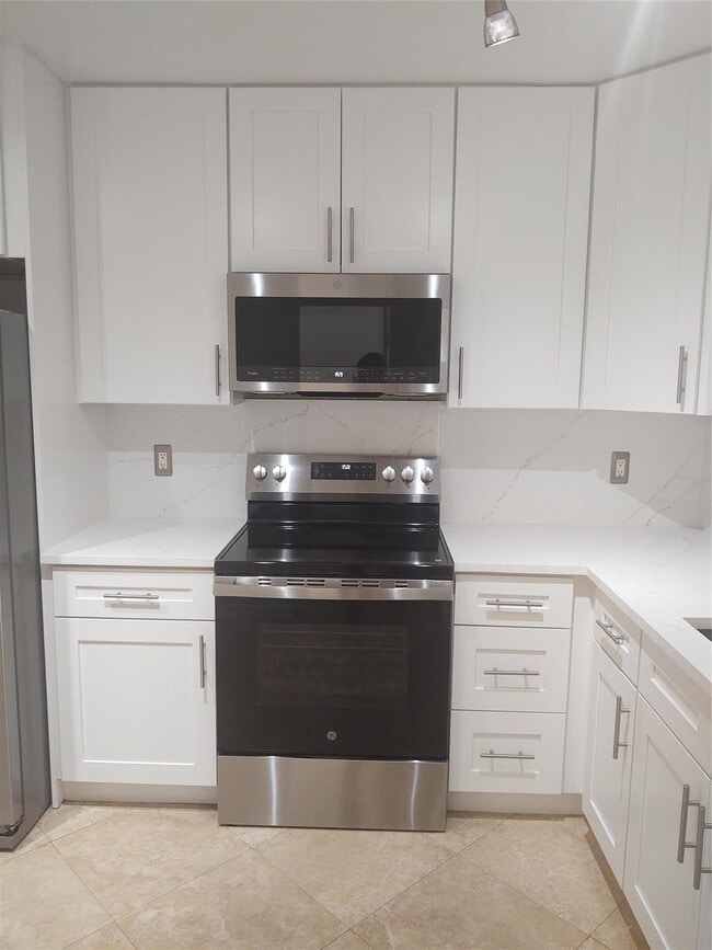 Photo - 301 Club Cir Unit 103