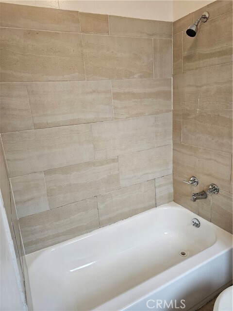 Photo - 2268 Genevieve St N