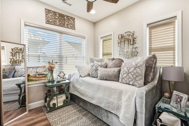 Photo - 601 Hazard St Unit ID1356498P