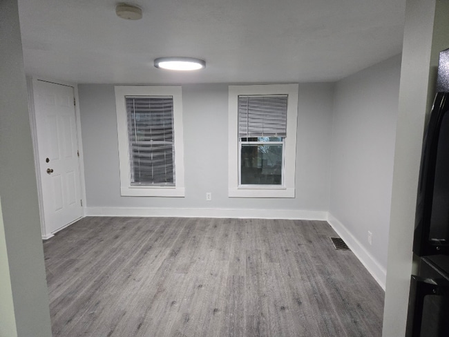 Photo - 107 John St Unit 1F