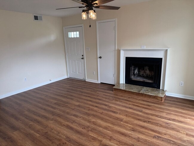 Photo - CAMBRIDGE COURTS CONDOS