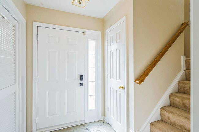 Photo - Comfort & Convenience in the Heart of Sterling