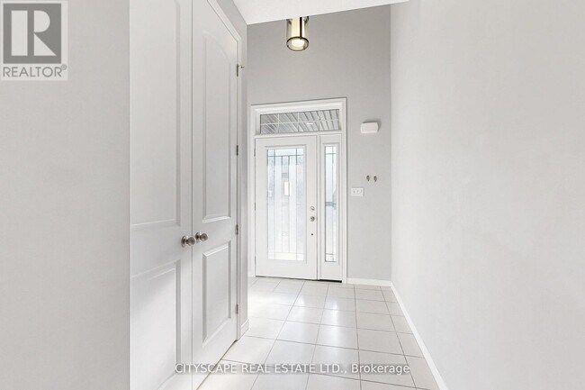 Photo - 274 Buttonbush St